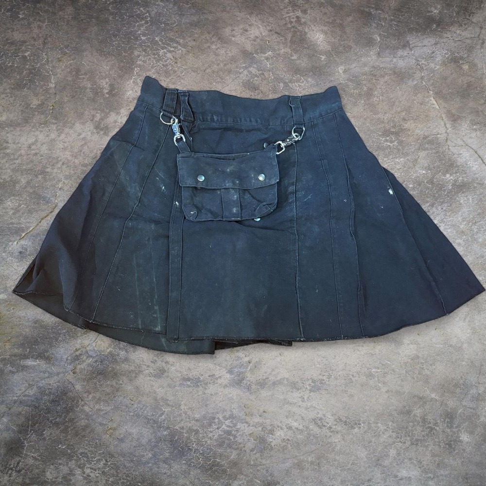 RK Black Pleated Mini Skirt Punk Rave Utility Pocket Silver Hardware 37 Waist